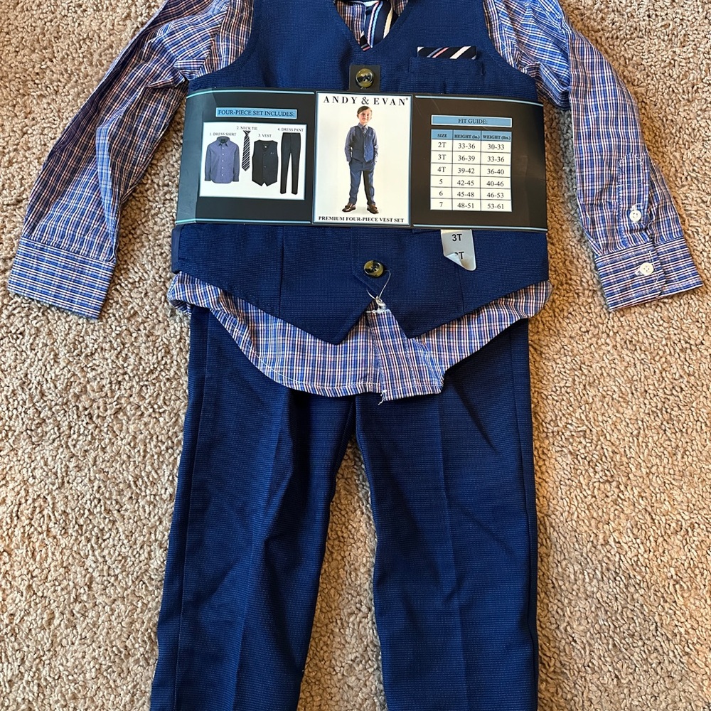 NWT Boys' Blue Suit Set 3T